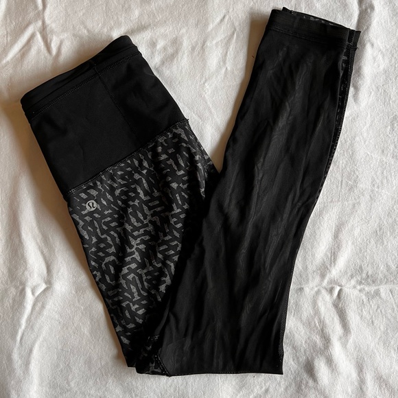 Lululemon Running In The City 7/8 Tight *Full-On Luxtreme - Picture 5 of 6